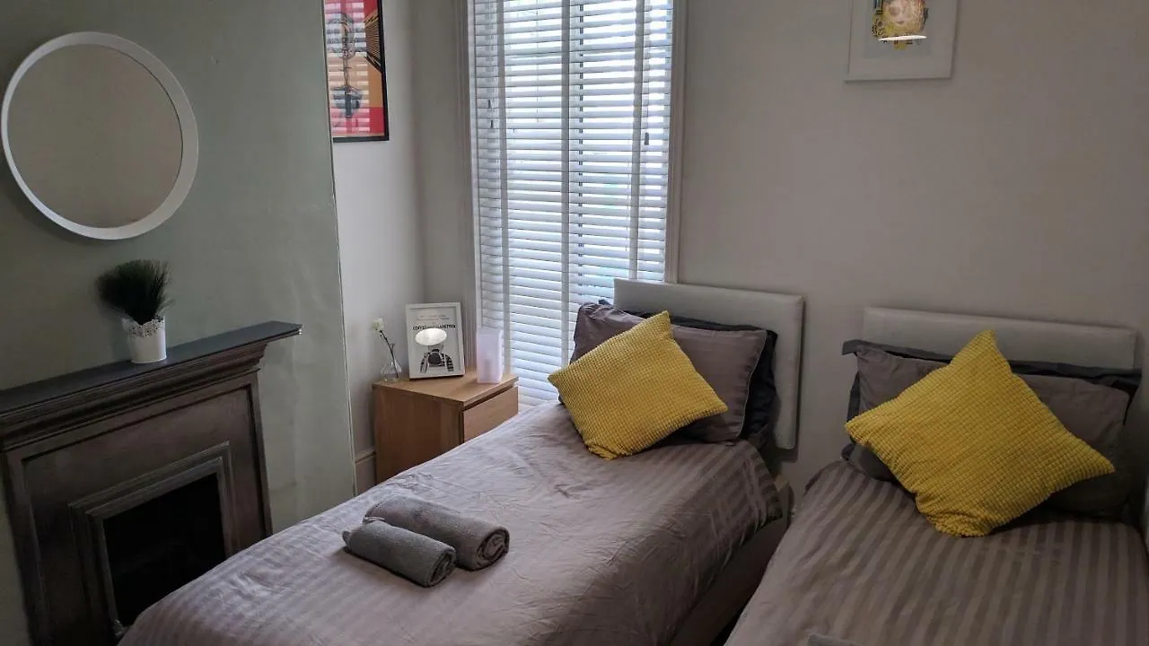 Victoria House Villa Exeter